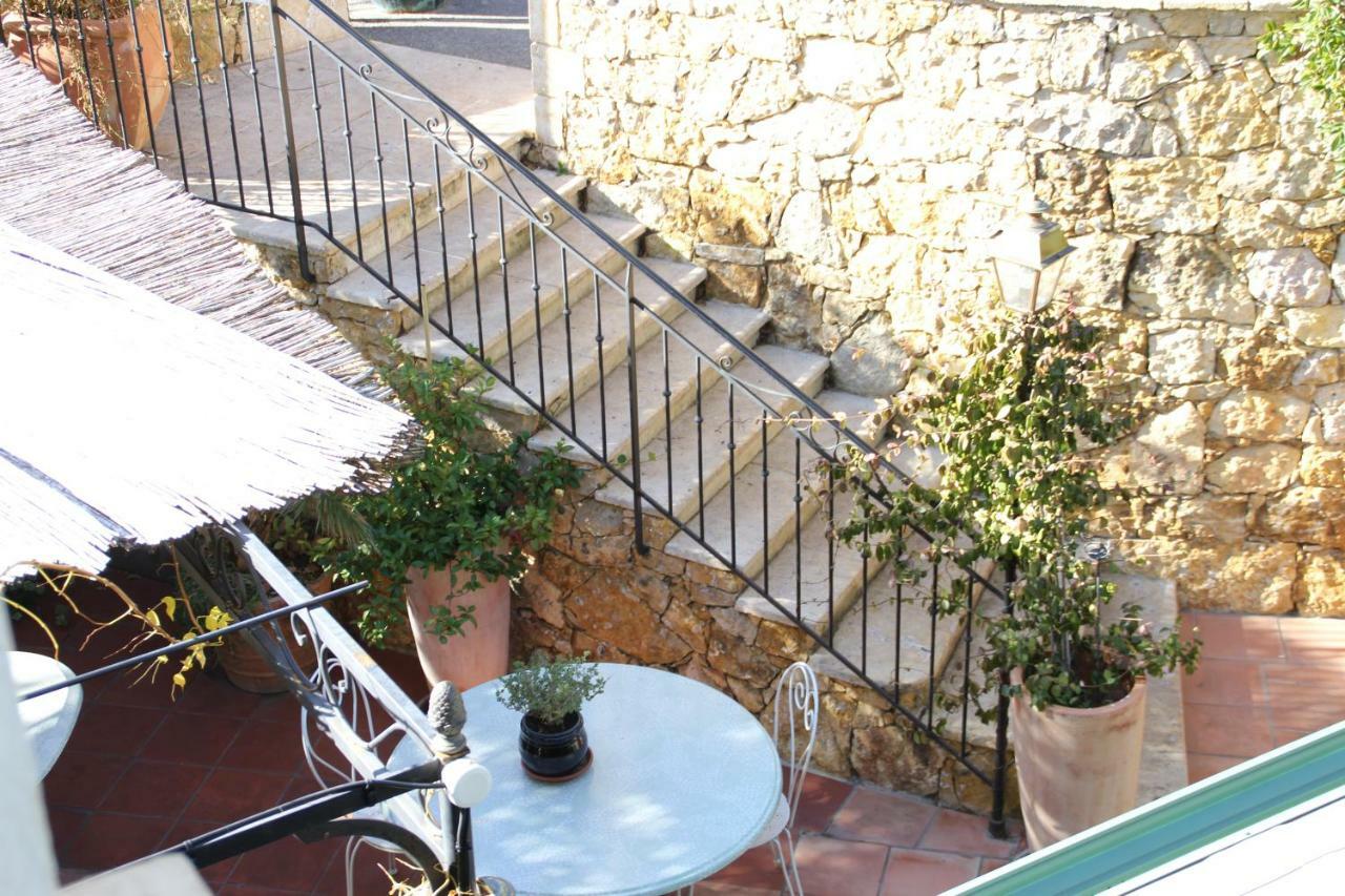 Le Provencal Hotel Aups Bagian luar foto